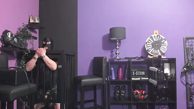 beauty-of-pain online show from 2, 3, 2025