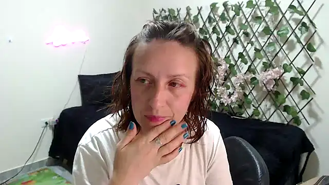 kittykalor09 online show from 26, 5, 2026