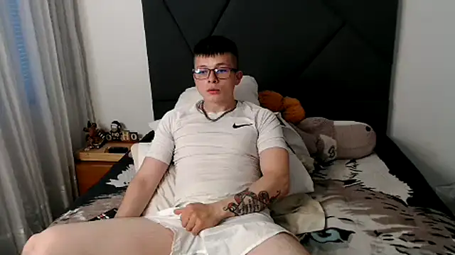MathewCollin online show from 2, 2, 2025