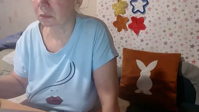 Snapshot of QueenLana chatting on 1, 12, 2025 QueenLana online show from 1, 12, 2025