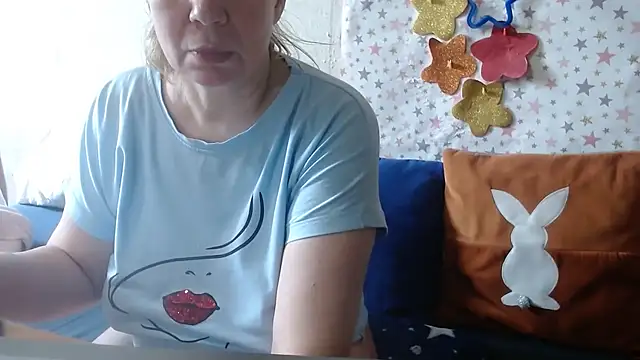 Snapshot of QueenLana chatting on 15, 6, 2026 QueenLana online show from 15, 6, 2026