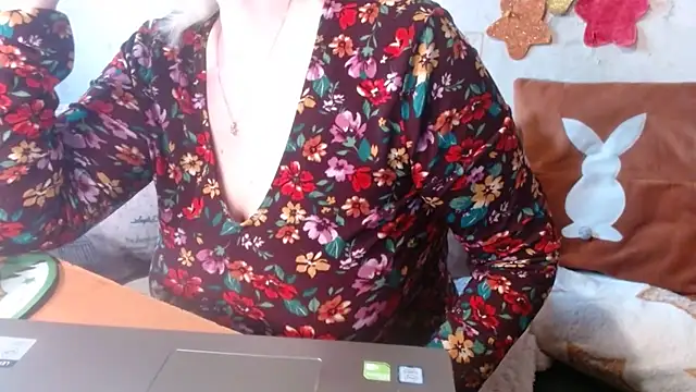 Snapshot of QueenLana chatting on 21, 3, 2025 QueenLana online show from 21, 3, 2025