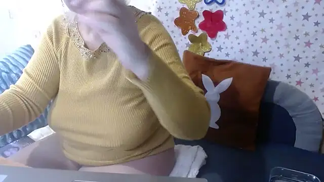 QueenLana online show from 4, 12, 2025