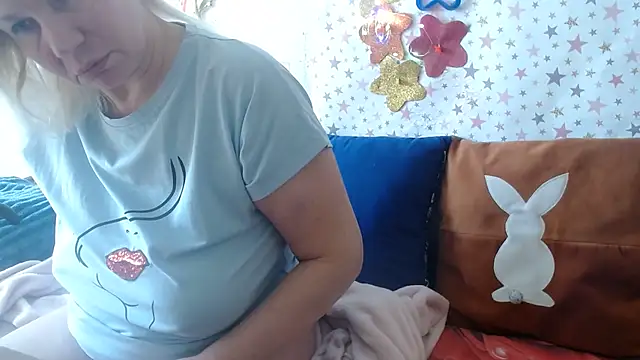 QueenLana online show from 5, 3, 2026