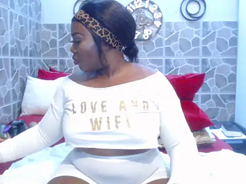 THREEHOLESPLEASURE99 online show from 21, 10, 2025