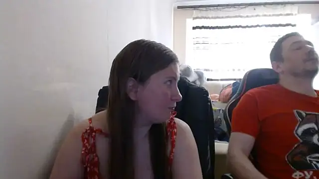 Snapshot of PeterAndJen chatting on 12, 7, 2026 PeterAndJen online show from 12, 7, 2026