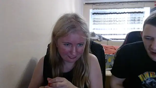 Snapshot of PeterAndJen chatting on 12, 6, 2026 PeterAndJen online show from 12, 6, 2026