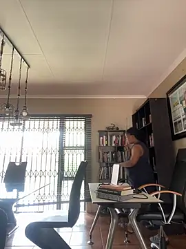 Sexy-Bubbles online show from 27, 10, 2025