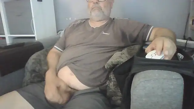 Snapshot of Naturistmale45 chatting on 2, 6, 2026 Naturistmale45 online show from 2, 6, 2026