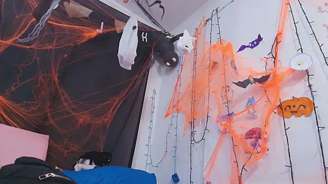 timkerbell  online show from 23, 10, 2025