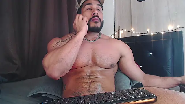 Snapshot of Artemis_Kazttman chatting on 25, 12, 2024 Artemis Kazttman online show from 25, 12, 2024