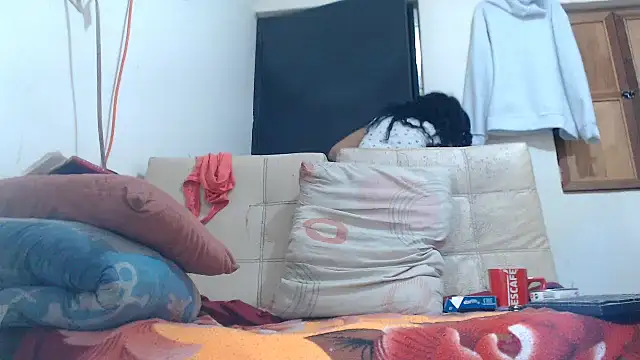 womancute online show from 16, 12, 2025