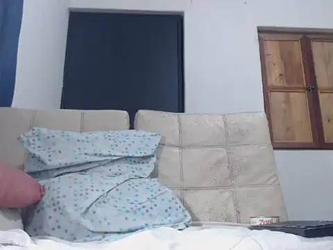 womancute online show from 9, 10, 2025