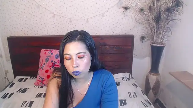 Snapshot of NikkieMilky chatting on 3, 10, 2025 NikkieMilky online show from 3, 10, 2025