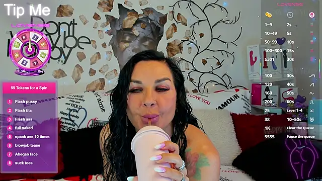 Tara Bloss online show from 18, 4, 2026