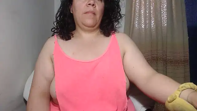 agathamiller01 online show from 2, 11, 2025