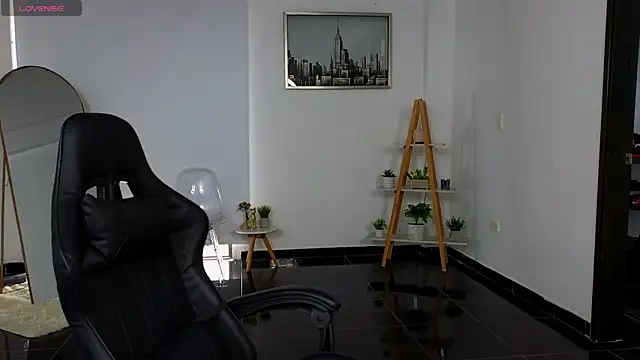 Snapshot of bella__adams chatting on 15, 9, 2025 bella adams online show from 15, 9, 2025