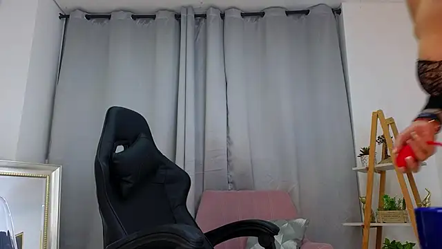 Snapshot of bella__adams chatting on 18, 3, 2025 bella adams online show from 18, 3, 2025