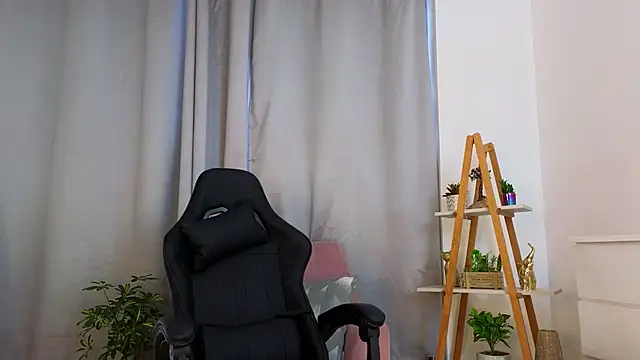 Snapshot of bella__adams chatting on 11, 3, 2025 bella adams online show from 11, 3, 2025