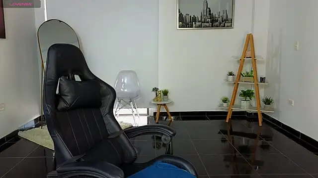 Snapshot of bella__adams chatting on 8, 9, 2025 bella adams online show from 8, 9, 2025