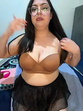 MileyGia online show from 5, 2, 2026