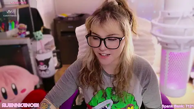 JennKenobi online show from 27, 2, 2025