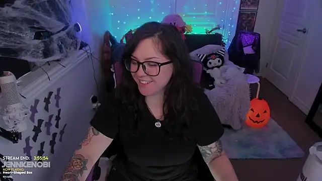 JennKenobi online show from 28, 10, 2025