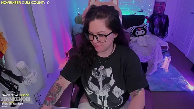 JennKenobi online show from 3, 11, 2025