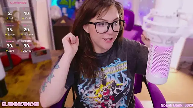 JennKenobi online show from 4, 3, 2025