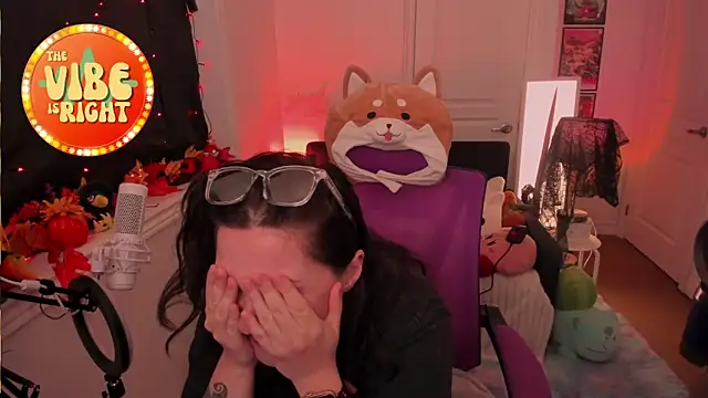 JennKenobi online show from 26, 9, 2025