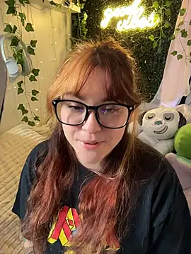Snapshot of JennKenobi chatting on 15, 7, 2026 JennKenobi online show from 15, 7, 2026