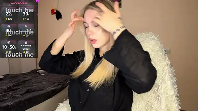 ariashaa online show from 25, 10, 2025