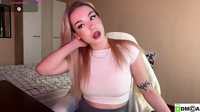 ariashaa online show from 5, 12, 2025