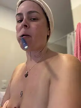 misslulipop online show from 8, 3, 2025