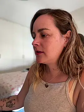 misslulipop online show from 17, 3, 2025