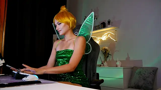 Snapshot of MrsTenderBeast chatting on 23, 2, 2025 MrsTenderBeast online show from 23, 2, 2025