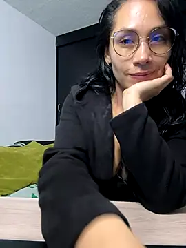 Angela isabella online show from 17, 9, 2025