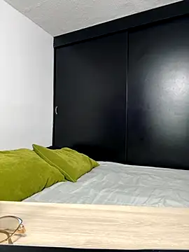 Angela isabella online show from 30, 10, 2025