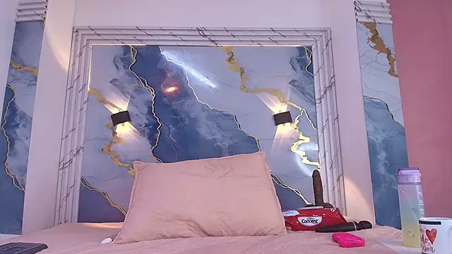 lorrayne  online show from 22, 9, 2025