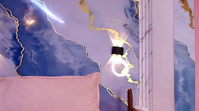 lorrayne  online show from 4, 10, 2025