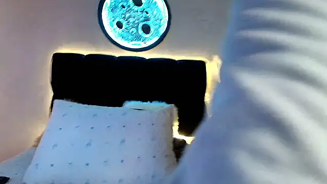 lorrayne  online show from 18, 4, 2026