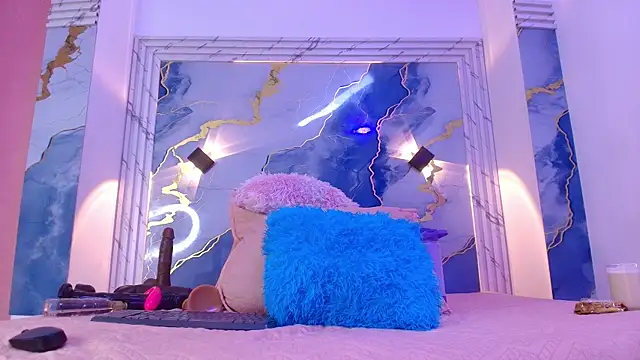 lorrayne  online show from 11, 11, 2025