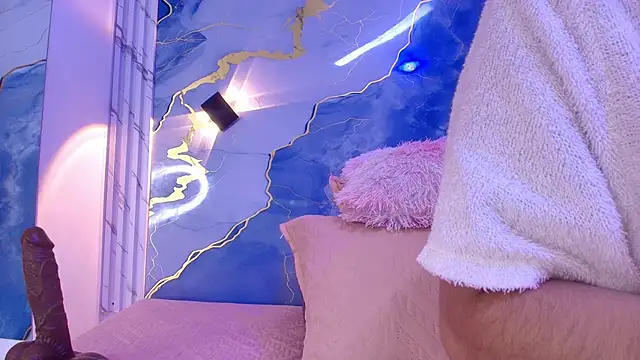 lorrayne  online show from 14, 11, 2025