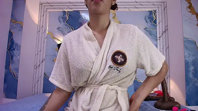 lorrayne  online show from 23, 9, 2025