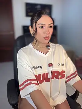 Ambar pe  online show from 29, 10, 2025