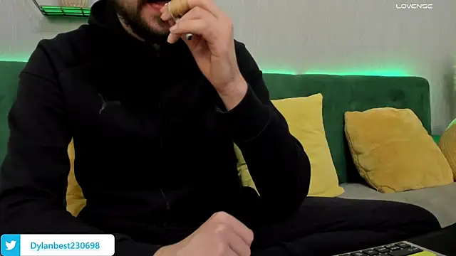 Dylan Best online show from 19, 11, 2025