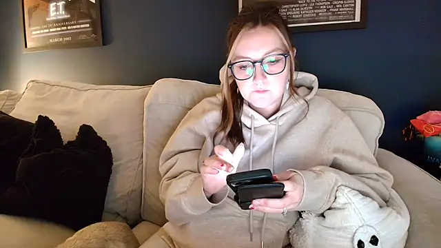 short sweetpea online show from 3, 2, 2026