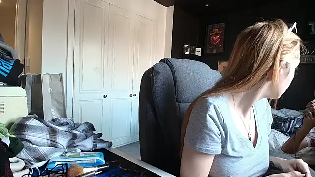 short sweetpea online show from 27, 9, 2025