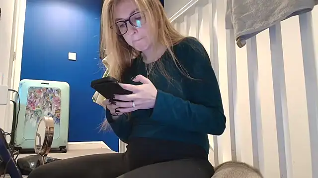 short sweetpea online show from 19, 10, 2025