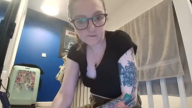 short sweetpea online show from 20, 10, 2025